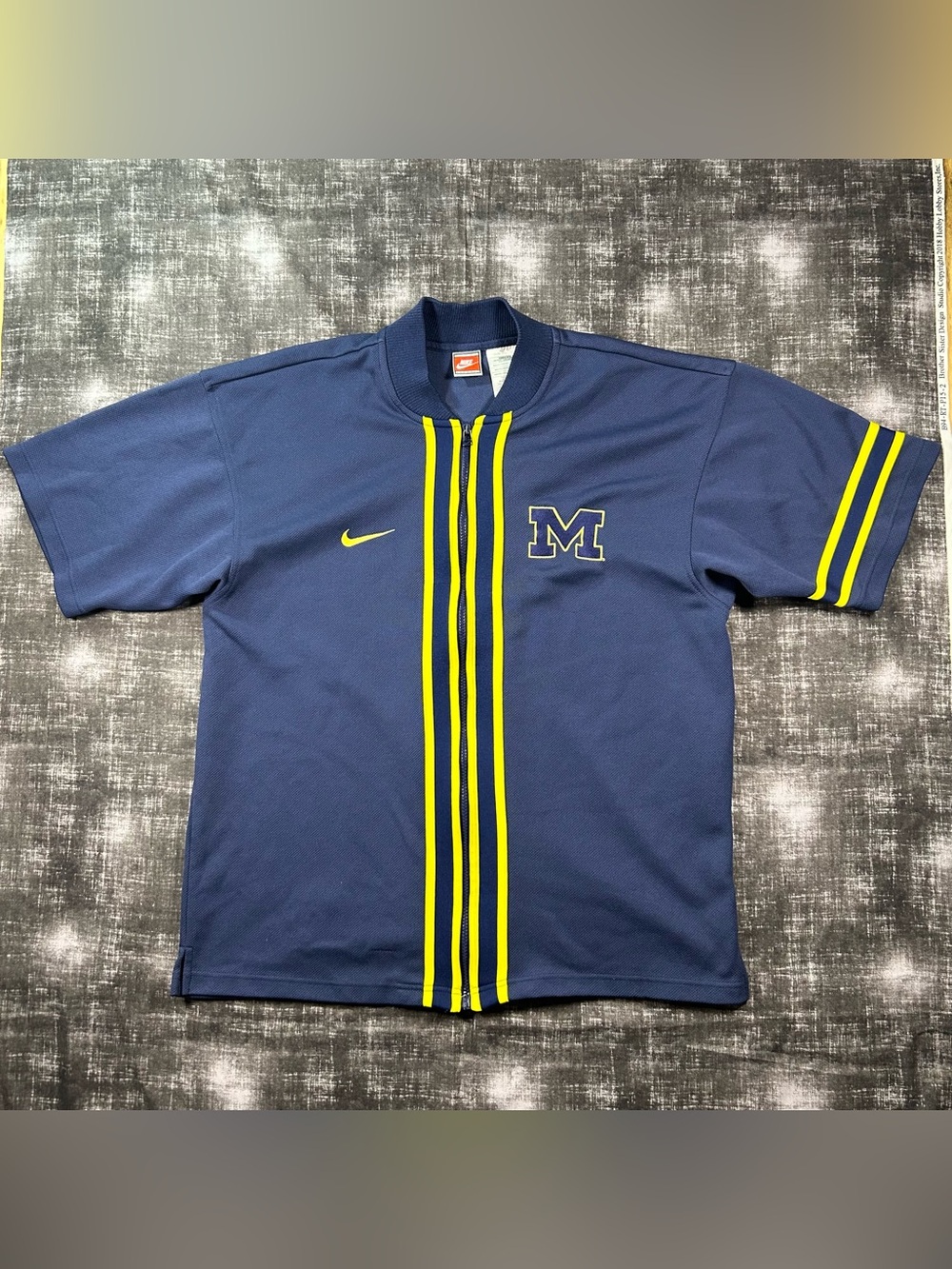 VTG 90s Nike Mens L Michigan Wolverines Warm Up Basketball Shooting Jersey(Flaw)